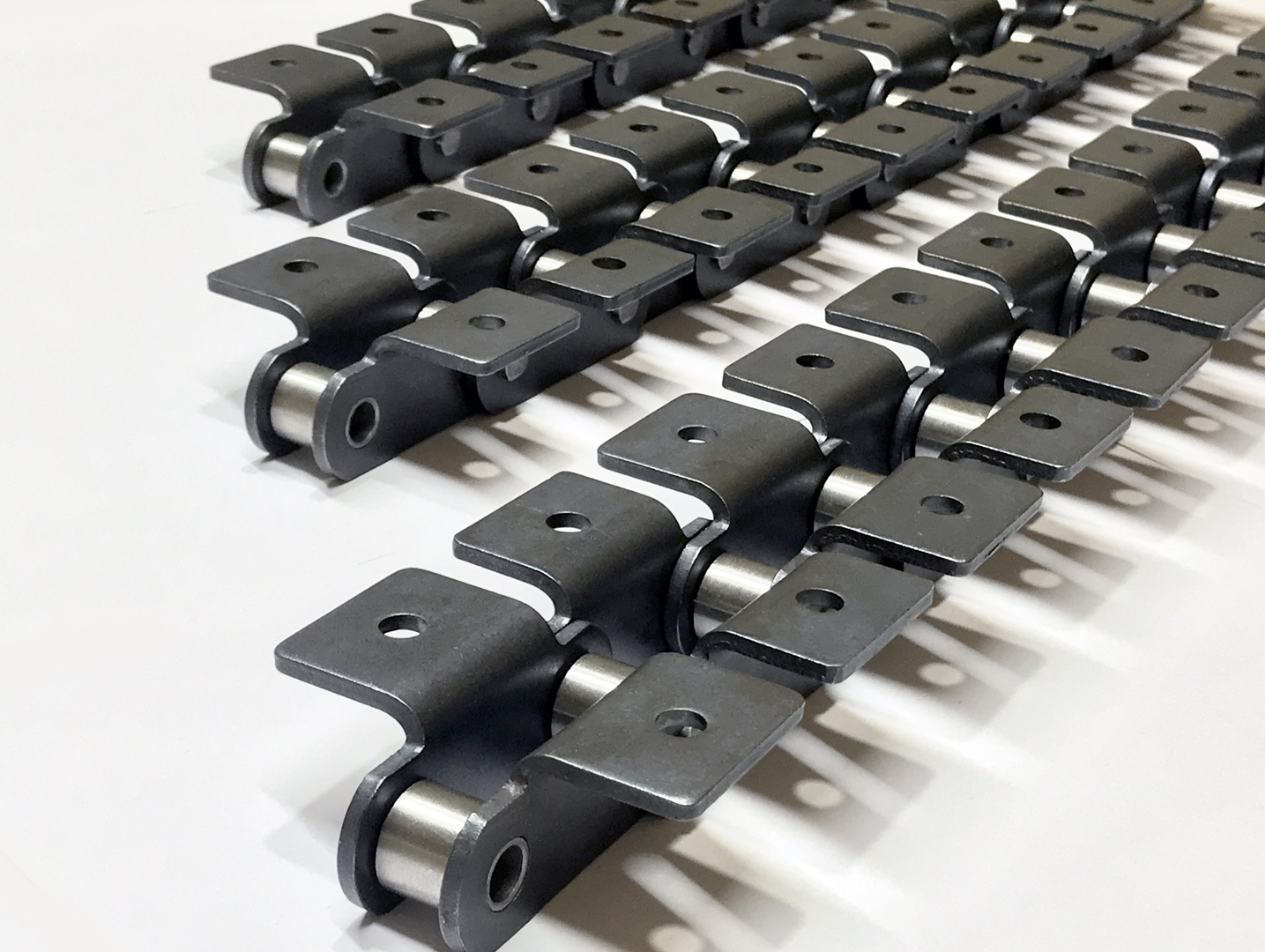 Conveyor Chain with Attachments